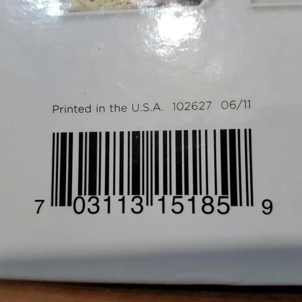 👩🏻‍🍳 Live Fresh Cookbook By Vitamix rind bound hardcover book 📚 - Picture 14 of 16